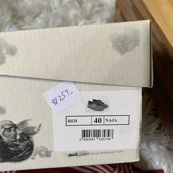 Cloud Footwear NIB Red Naja Sneakers - Picture 6 of 6